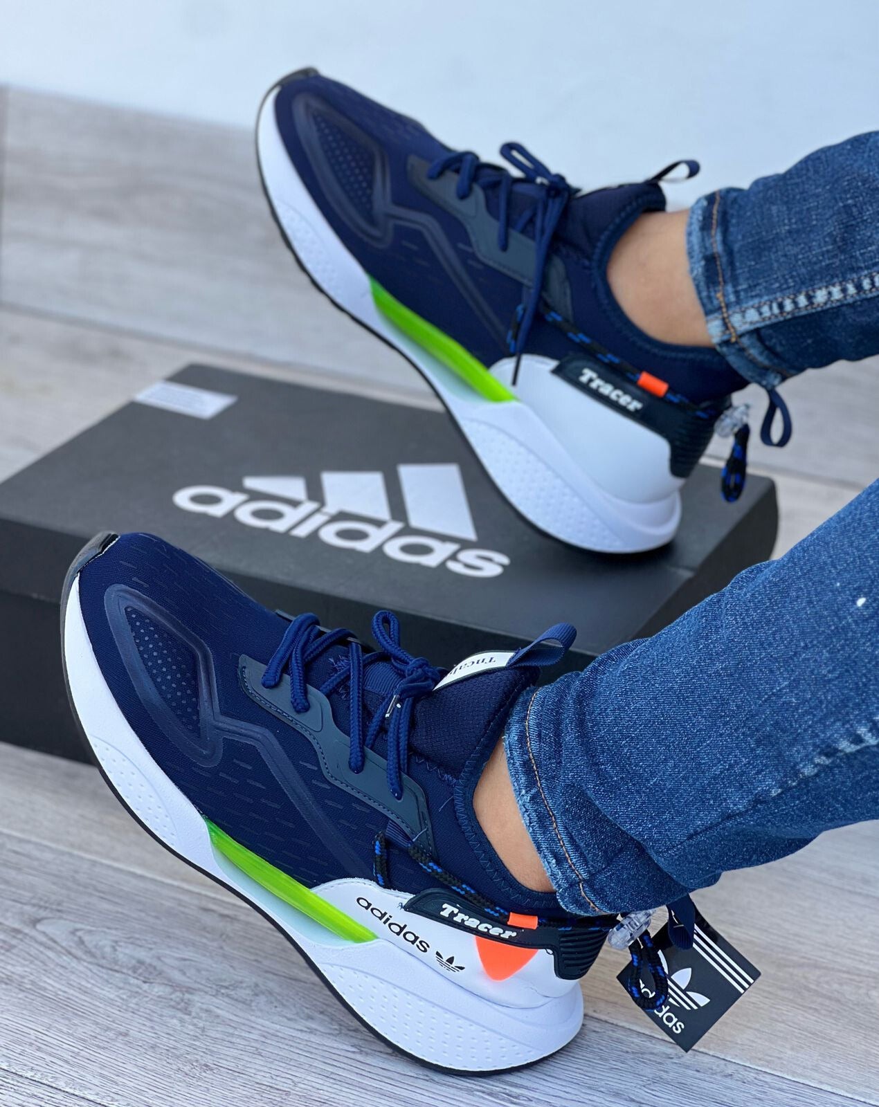 Adidas Tracer Unisex